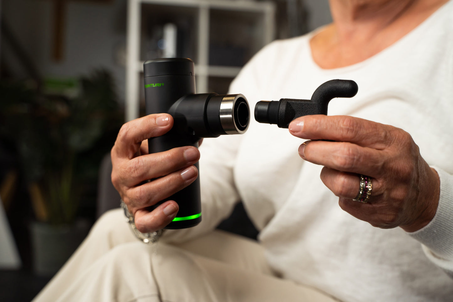 Massaažipüstol Tunturi MG30 Mini Massage Gun